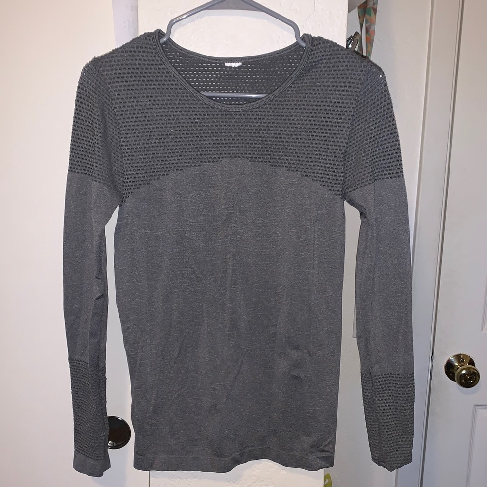 Fabletics top